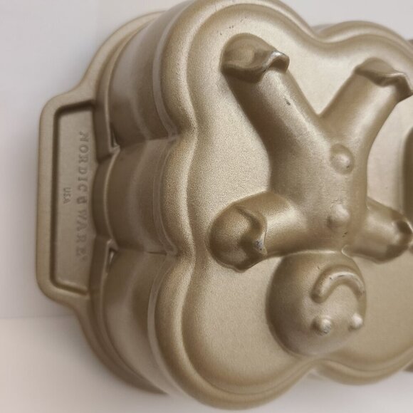 Nordic Ware Gingerbread Man Loaf Pan Holiday Christmas Nonstick - Picture 10 of 13